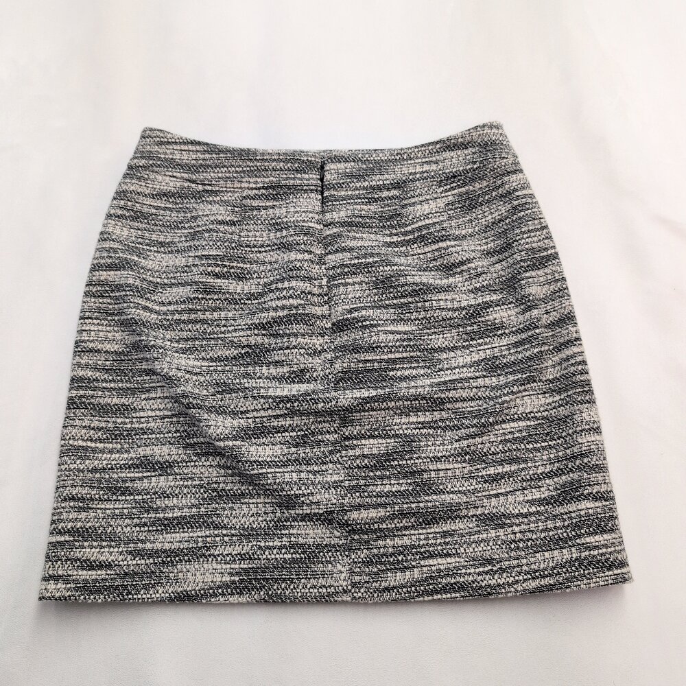 LOFT Gray Textured Midi Skirt Size 4 - Zip Pocket Detail - Picture 3 of 9